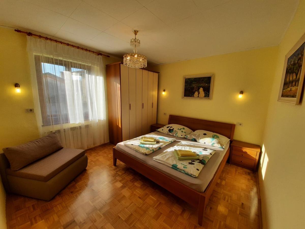 Chalet And Apartment Zonir With Sauna Kobarid Bagian luar foto