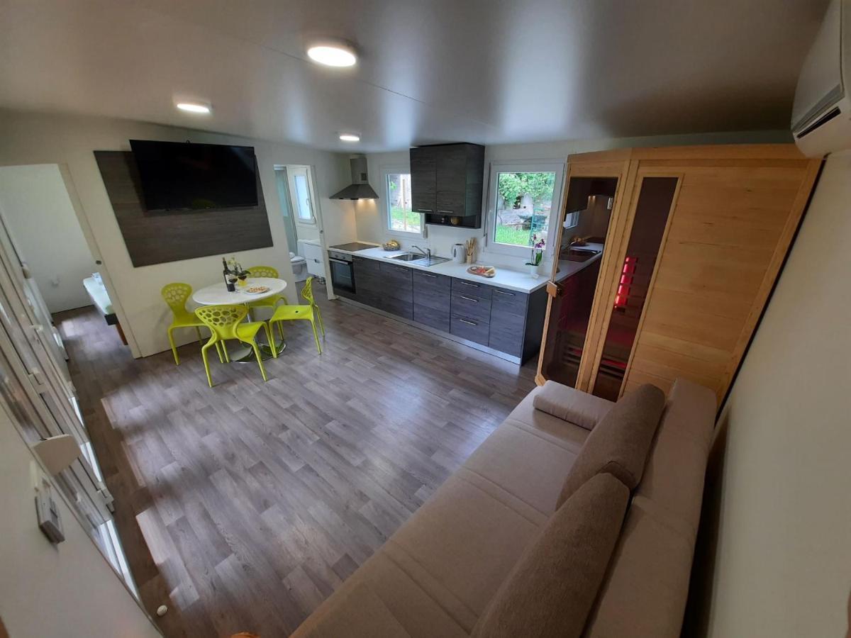 Chalet And Apartment Zonir With Sauna Kobarid Bagian luar foto