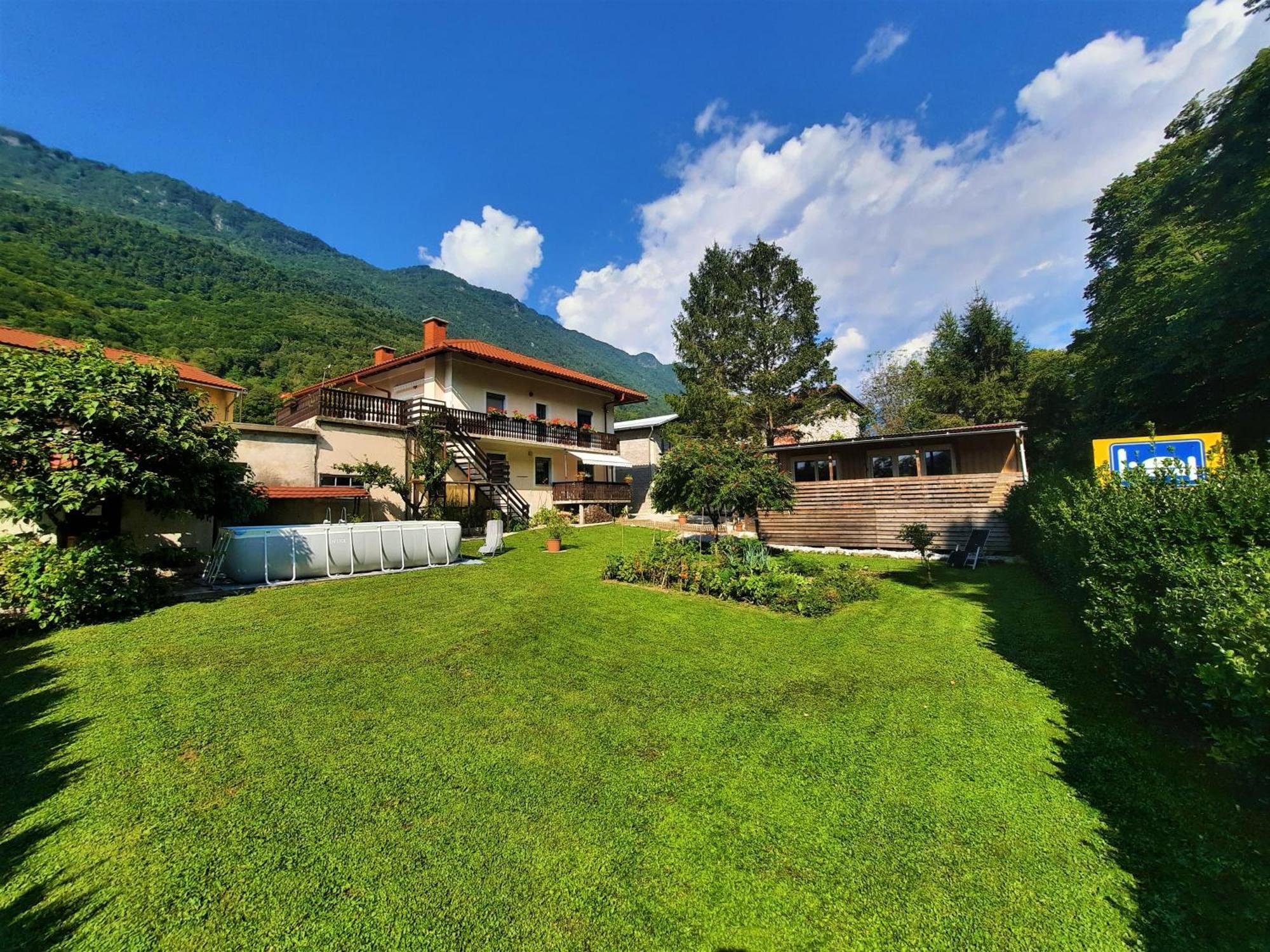 Chalet And Apartment Zonir With Sauna Kobarid Bagian luar foto